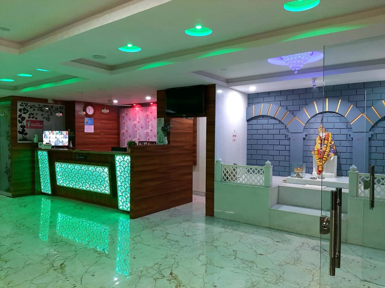 30 ROOMS HOTEL IN SHIRDI — photo 1